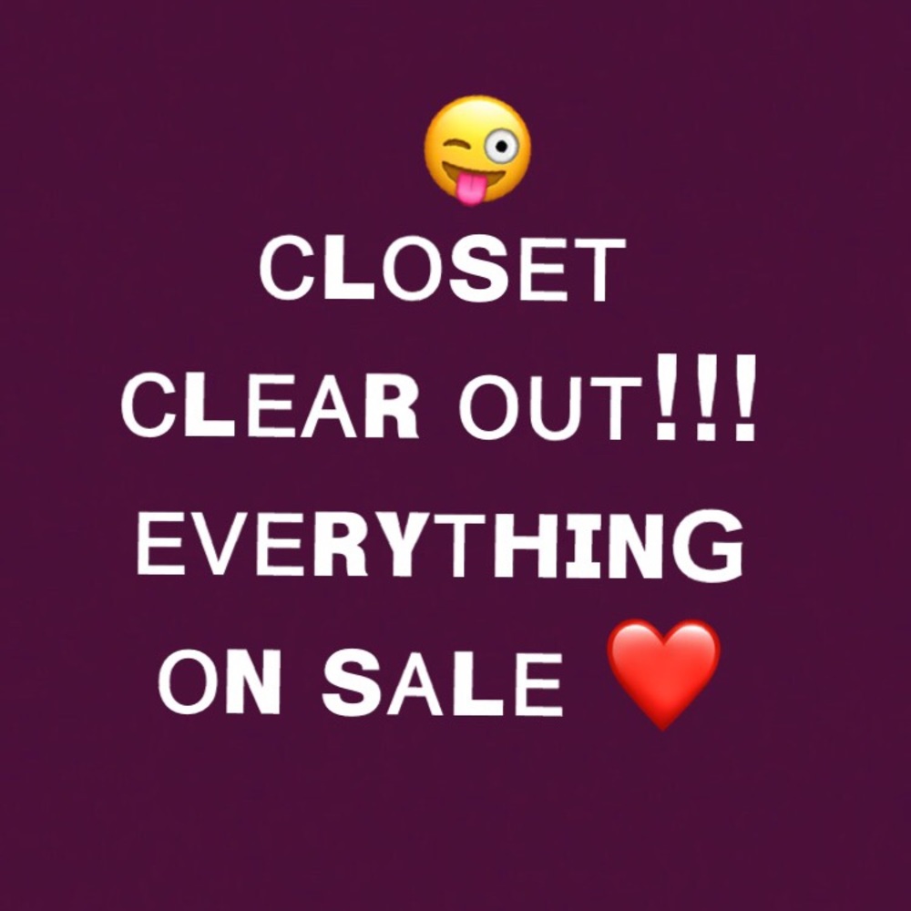 ONE DAY SALE MAKE AN OFFER 💞