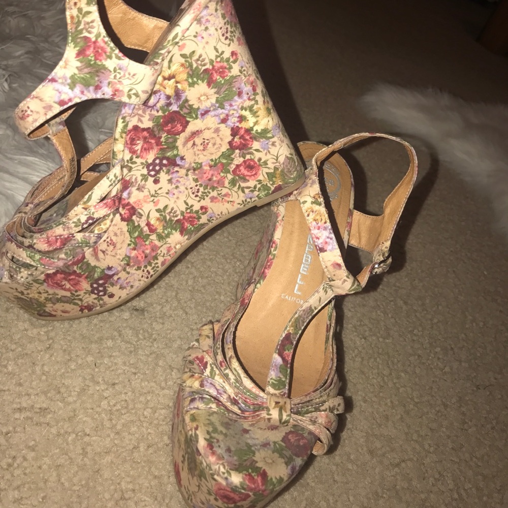 Jeffrey Campbell ‼️‼️Floral Wedges | SIZE 7.5