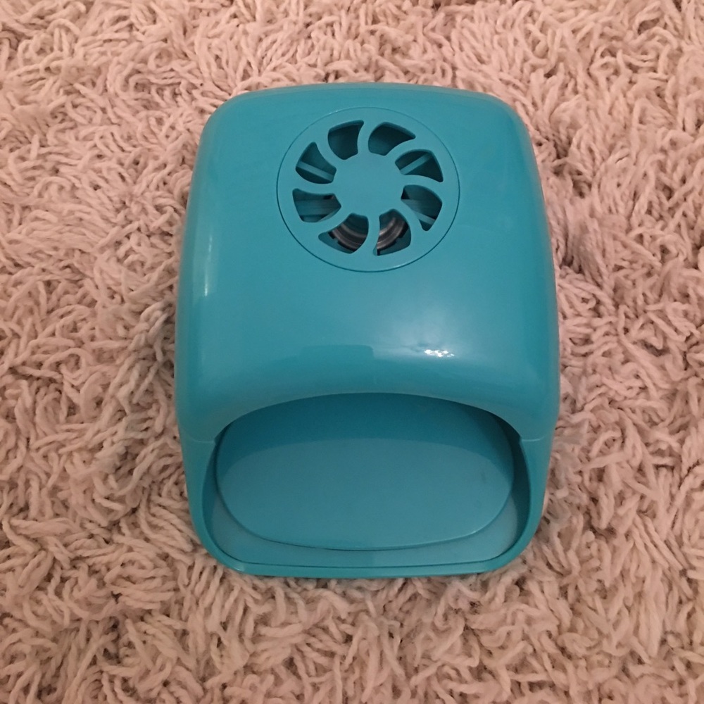 Turquoise Pottery Barn Nail Dryer