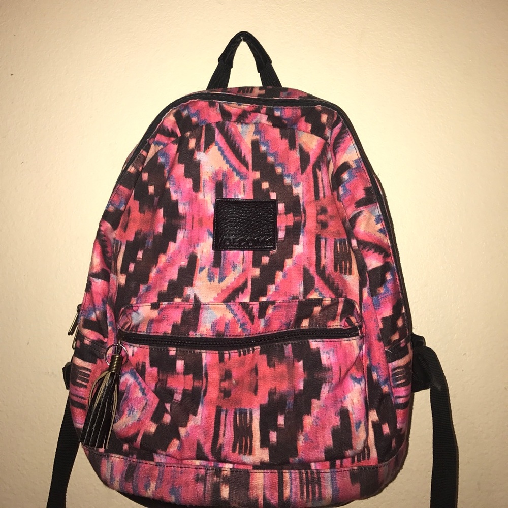 VOLCOM BACKPACK *GREAT CONDITION*
