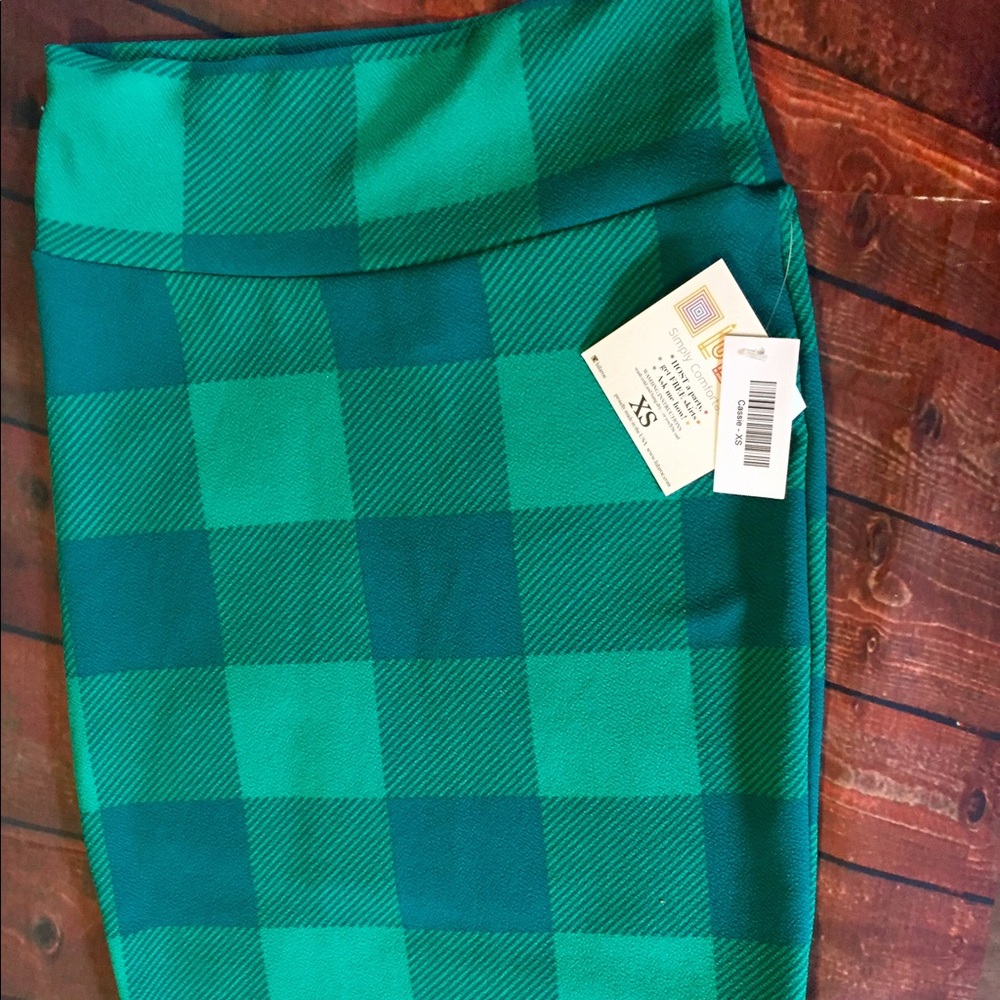 LuLaRoe Cassie - XS Plaid
