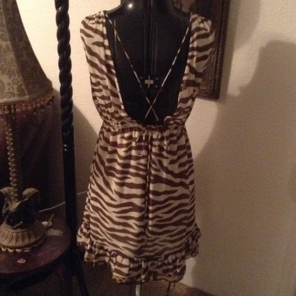 La Roc dress - Picture 2 of 5