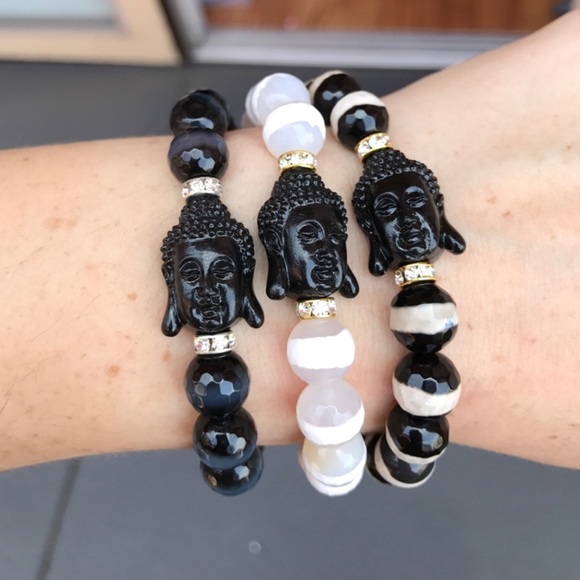 Striped Agate Buddha Beaded stretch Bracelet - Picture 9 of 12