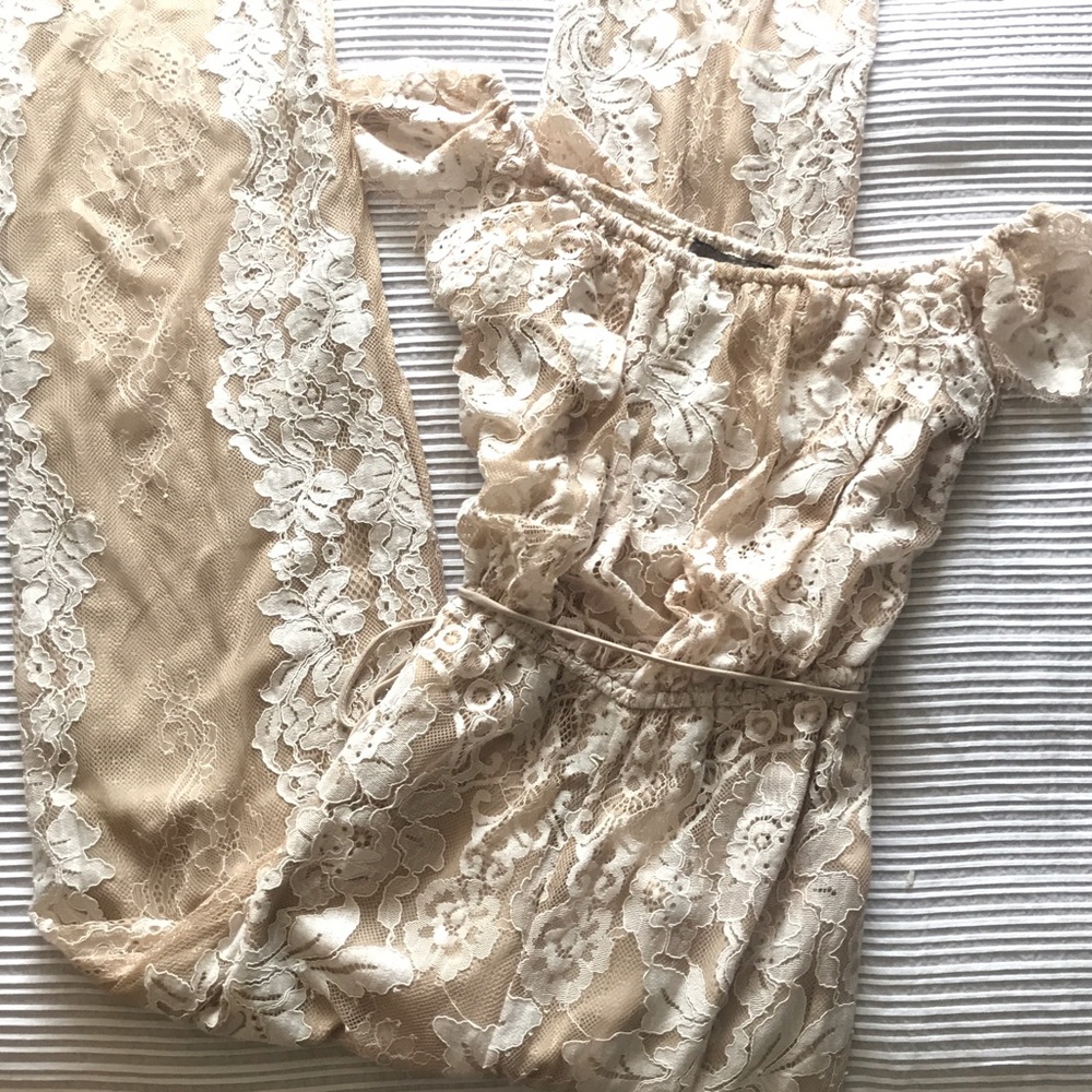 LAST🔥CREAM +LACE OFF THE SHOULDER JUMPSUIT🔥NWT🔥