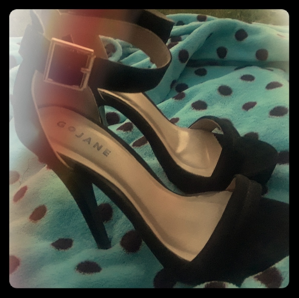 Women's  black ankle strap pumps