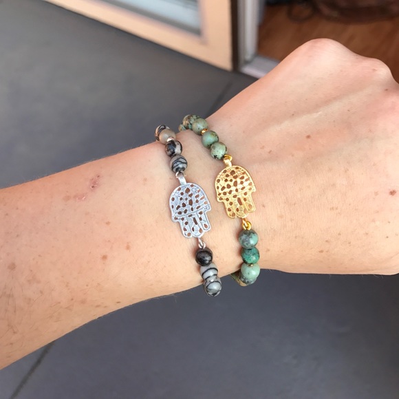 Hamsa Beaded stretch Bracelet - Picture 12 of 13