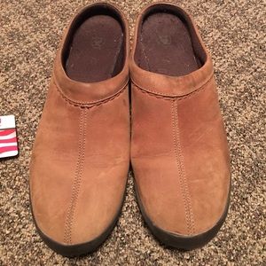 Ariat clogs