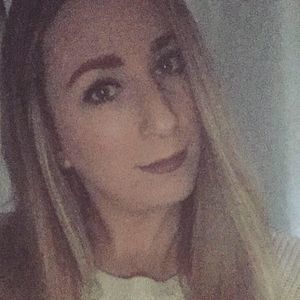 Meet your Posher, Whitney