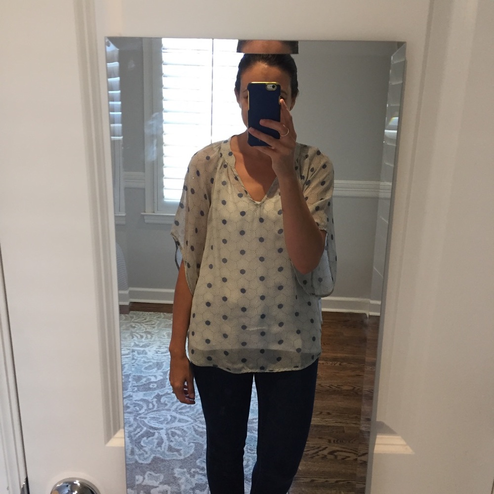 FEI sz 4 sheer cream and blue print top