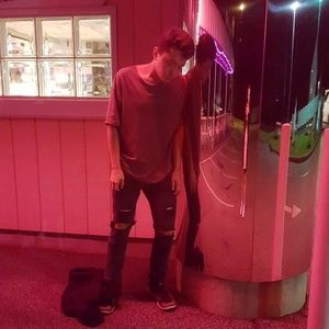 Meet your Posher, Buddy