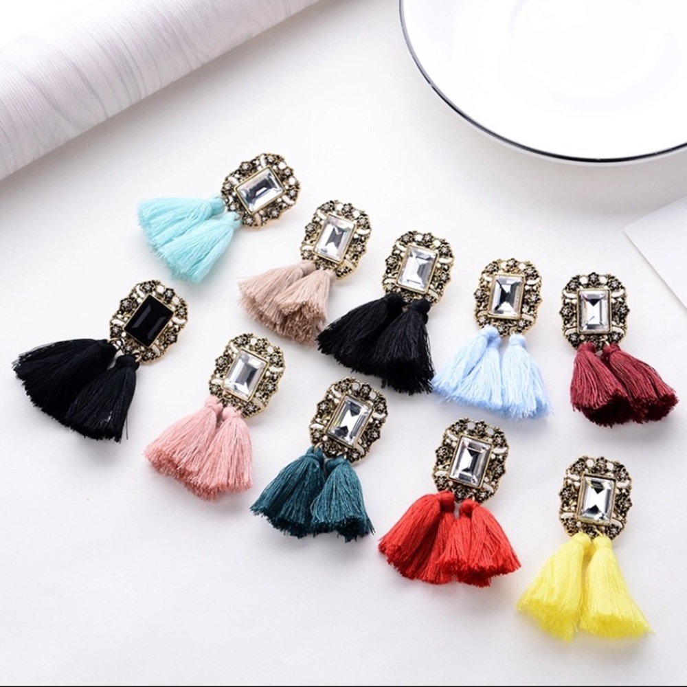 NEW Tassel Earrings🌸 - Picture 3 of 4