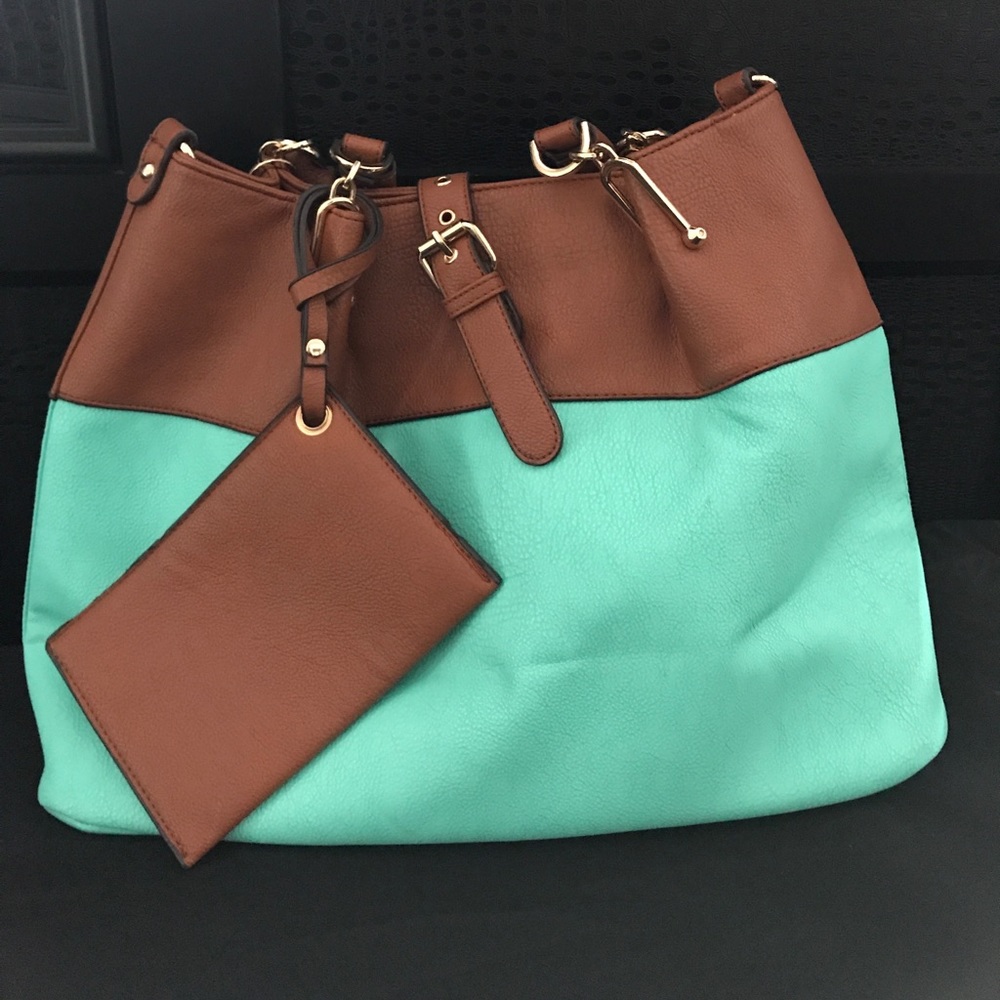 Oversized Wilson's Leather Purse