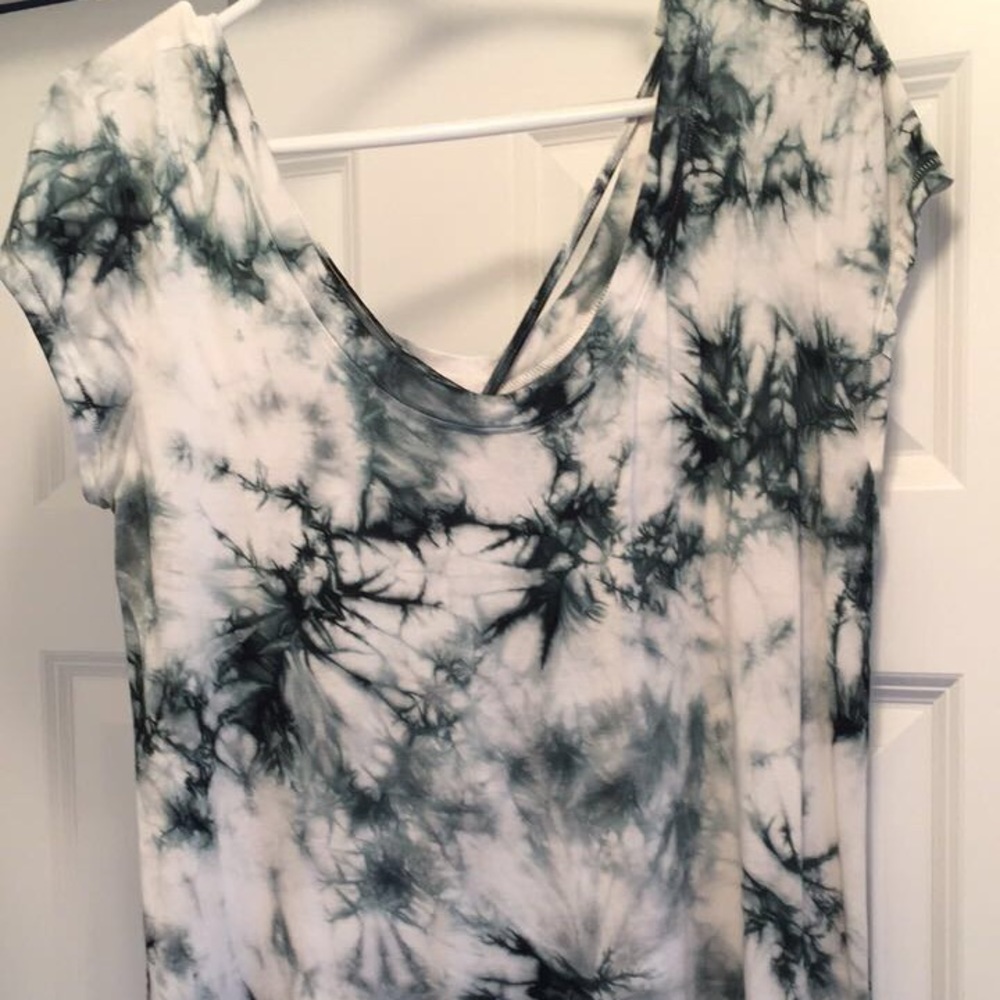 American Eagle Women's Soft and Sexy tie dye shirt