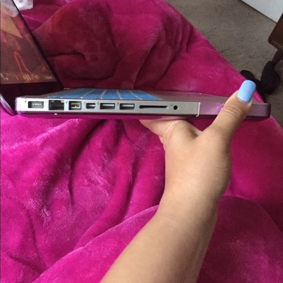 MacBook Pro - Picture 4 of 7