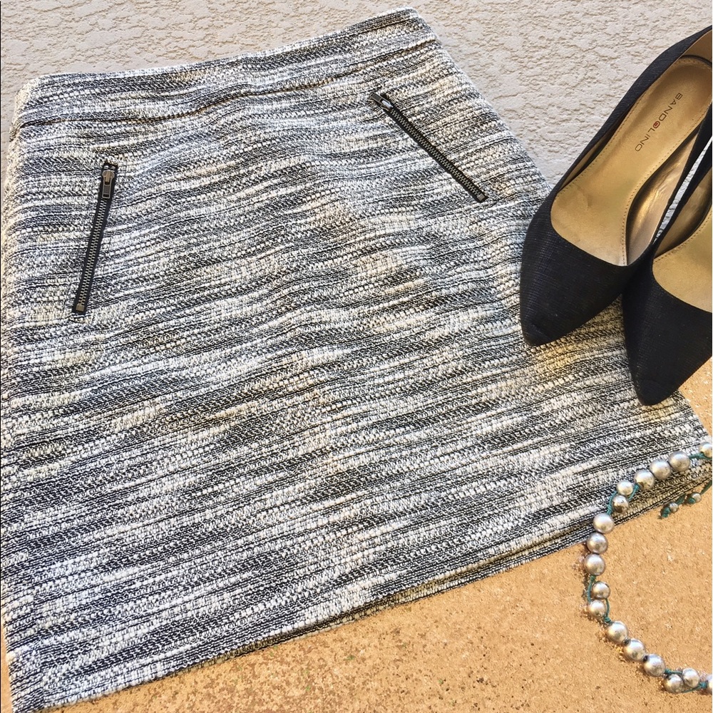 🍍SOLD🍍 {Loft} tweed skirt