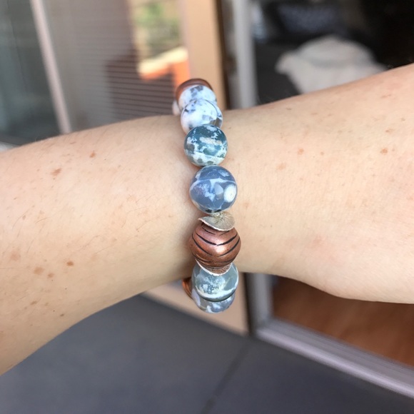 Blue Beaded stretch Bracelet - Picture 10 of 14
