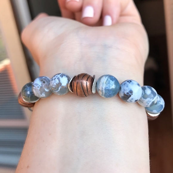 Blue Beaded stretch Bracelet - Picture 14 of 14