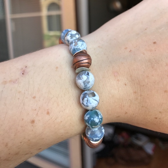 Blue Beaded stretch Bracelet - Picture 8 of 14