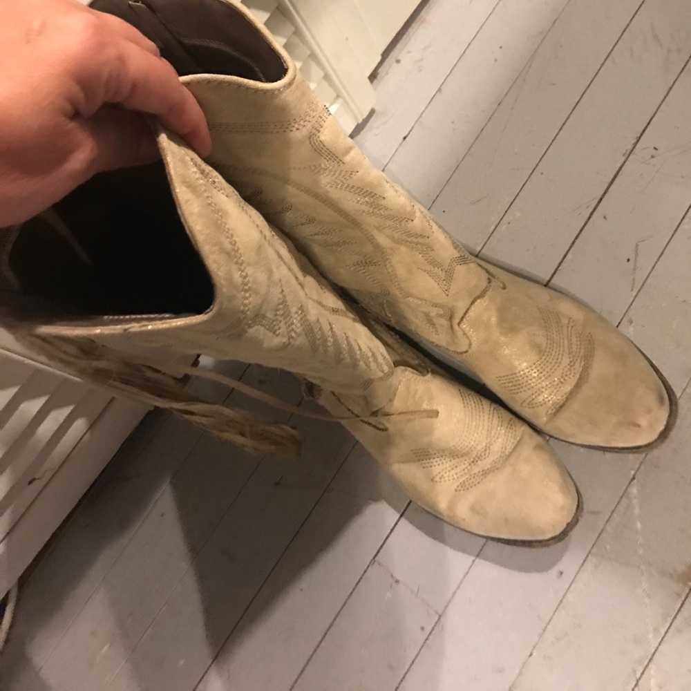 💛 SOFT Cowboy Boots!!!