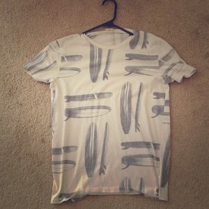 I'm just selling this shirt because i just need $