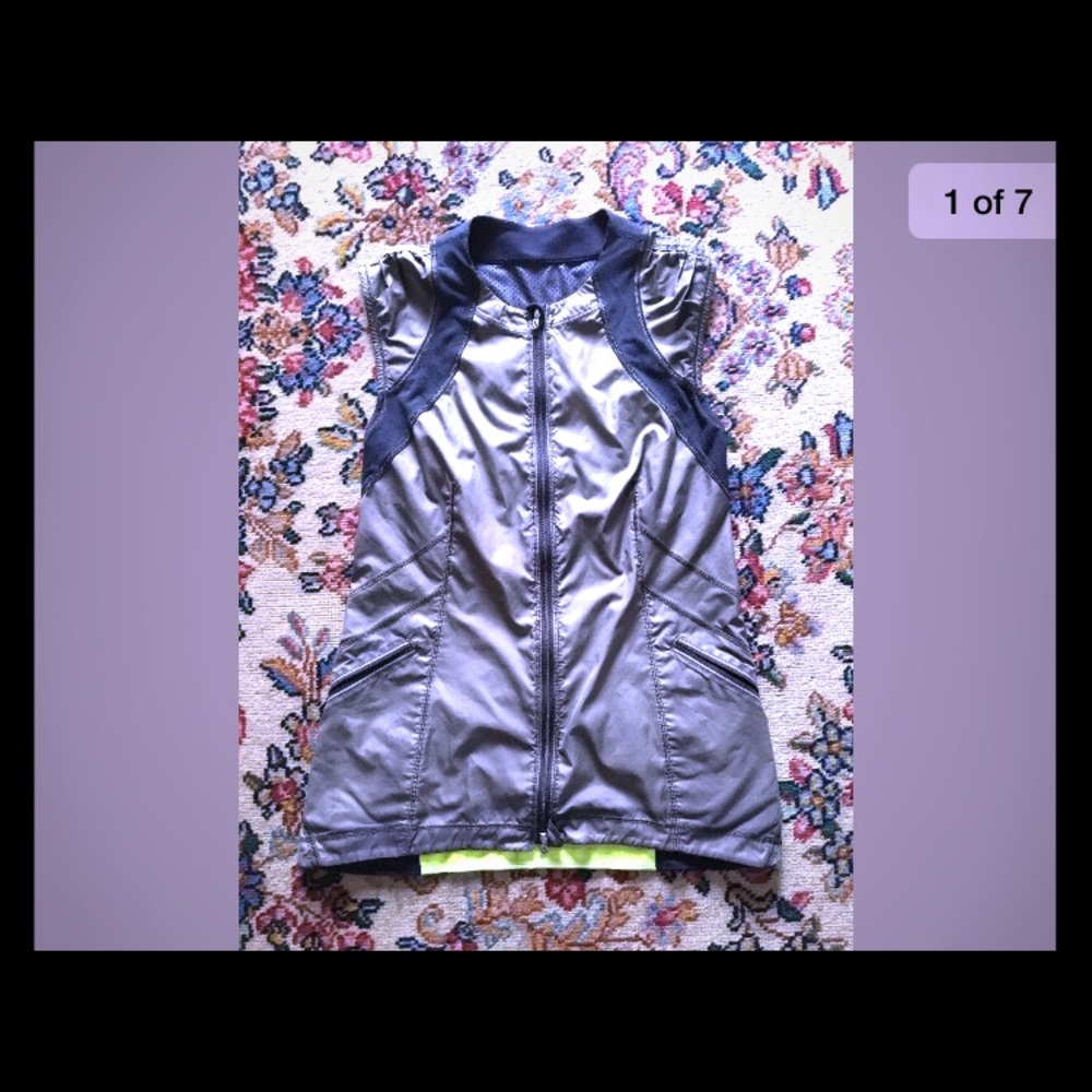 Lululemon Olive Green/Blk Running Vest Sz M/L