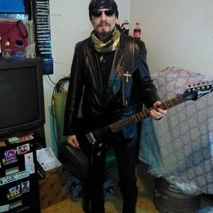 Meet your Posher, Adam