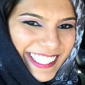 Meet your Posher, Farida