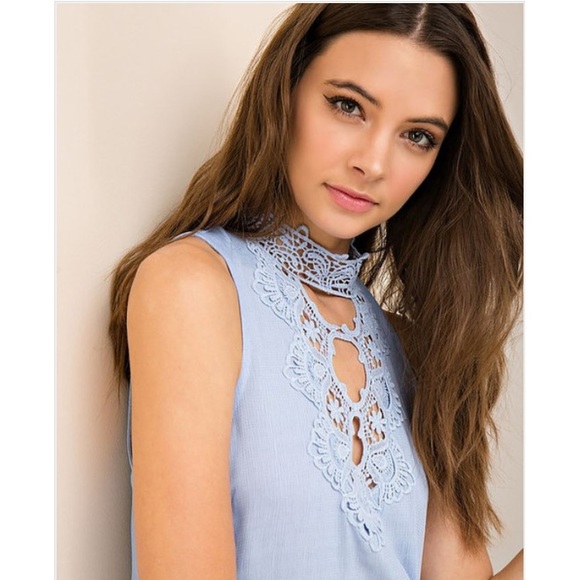 Merletto Blu Blouse - Picture 2 of 3