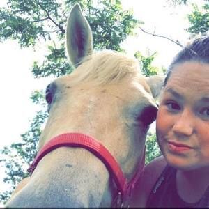 Meet your Posher, Lisa