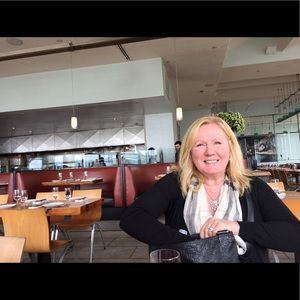 Meet your Posher, Debbie