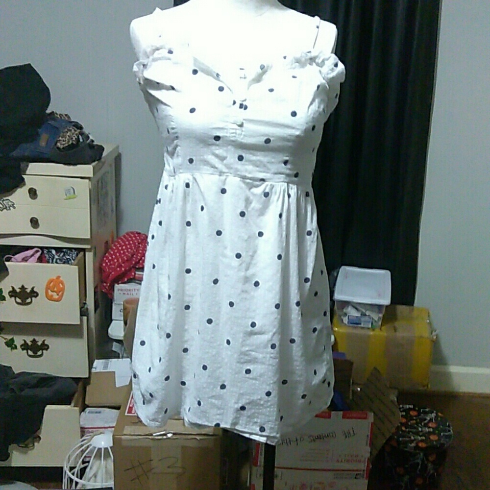 Loved B&white polka dot mini dress size M