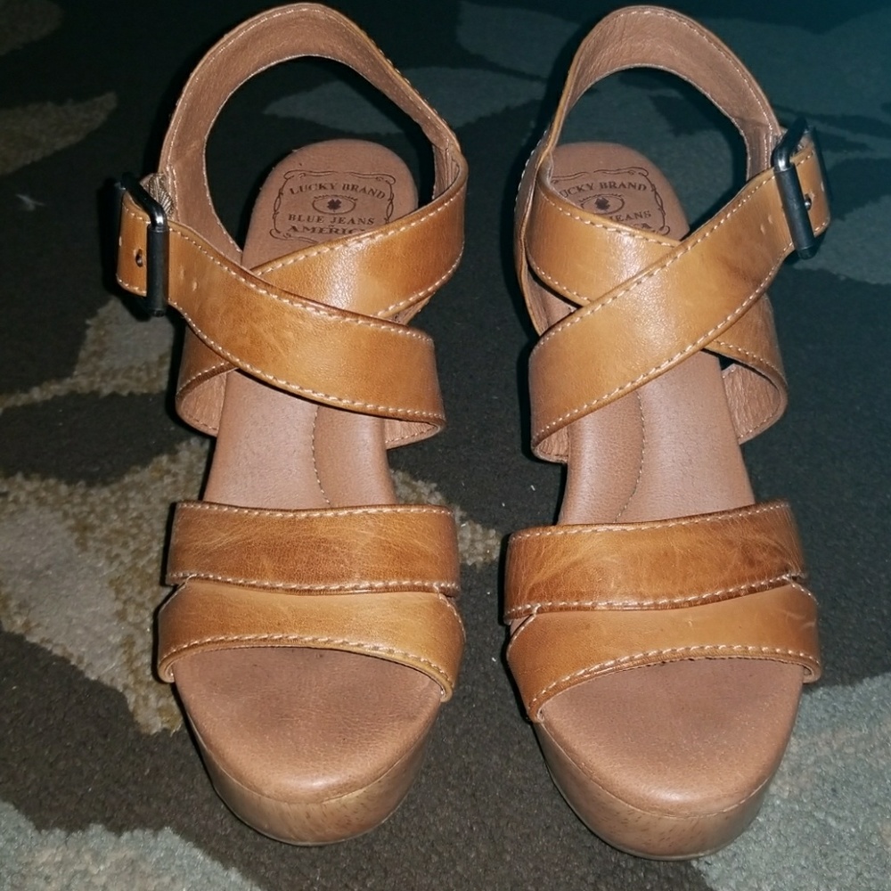 Lucky Brand Platforms size 6.5