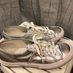 Silver Supergas barely worn very good condition