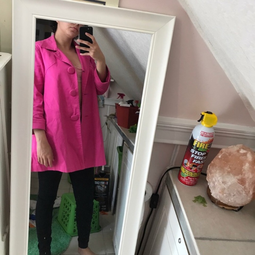 🎀 Pretty in pink spense pink mid trench coat. 🎀