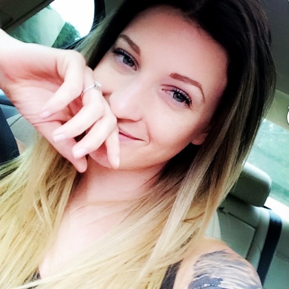 Meet your Posher, Krista - Picture 2 of 2