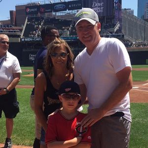 Meet your Posher, Buddy