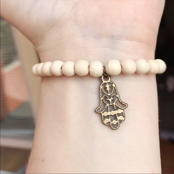Hamsa wood beaded stretch Bracelet - Picture 4 of 6