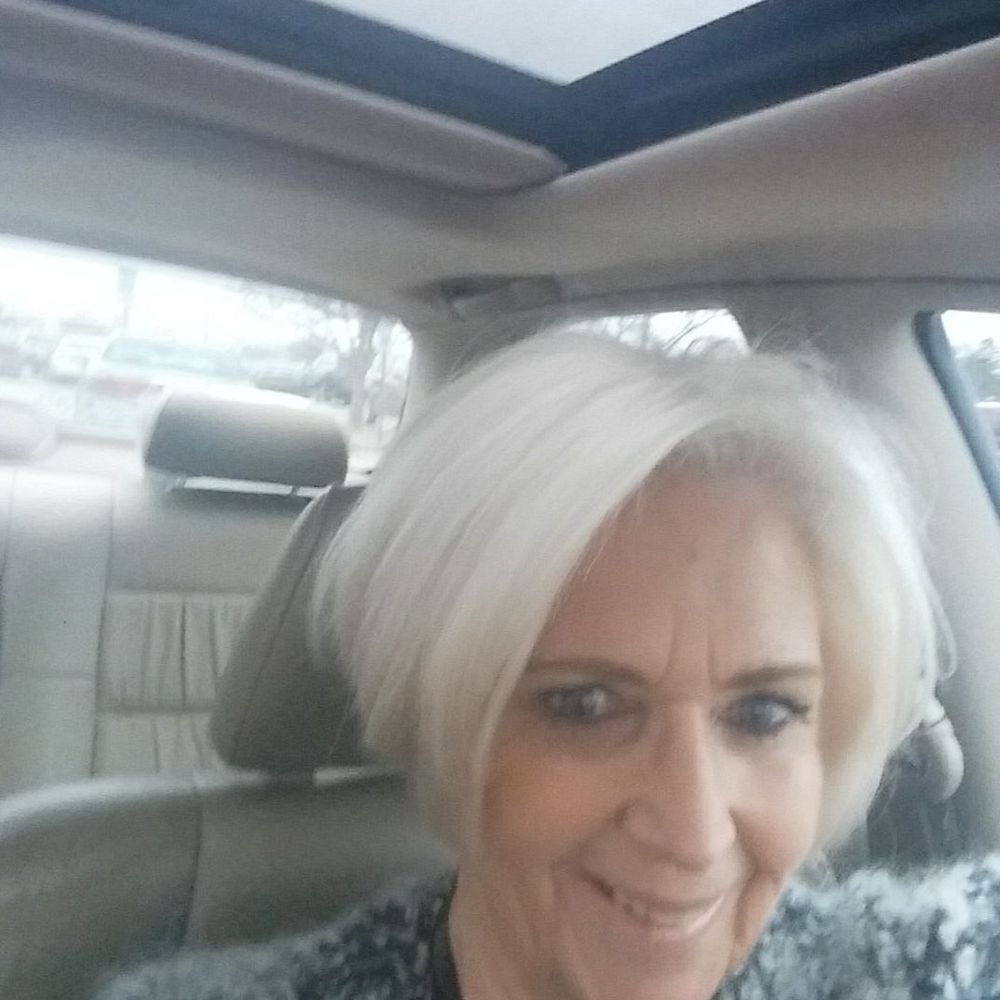 Meet your Posher, Sandi