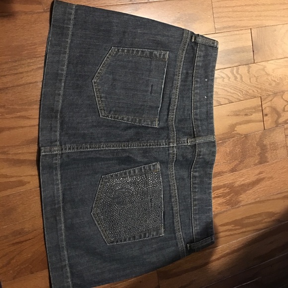 Guess Jeans Mini Skirt Size 31 - Picture 4 of 4