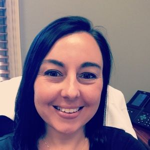 Meet your Posher, Laurie