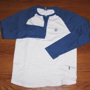 VOLCOM BASEBALL TSHIRT SIZE MEDIUM