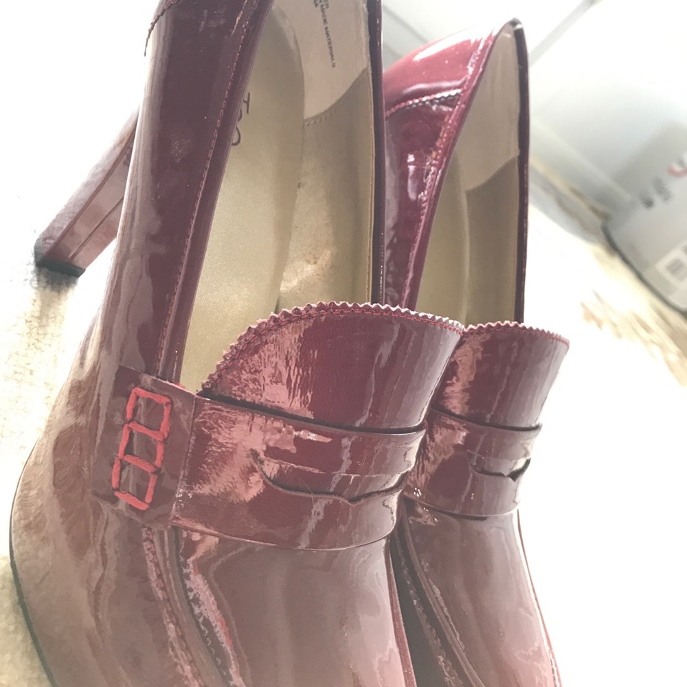 Red Classic Heels - Picture 4 of 4