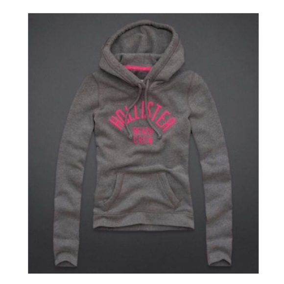 Hollister Tops - A super comfy Hollister pull-over sweatshirt
