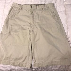 Van Heusen White Khaki Shorts - 32