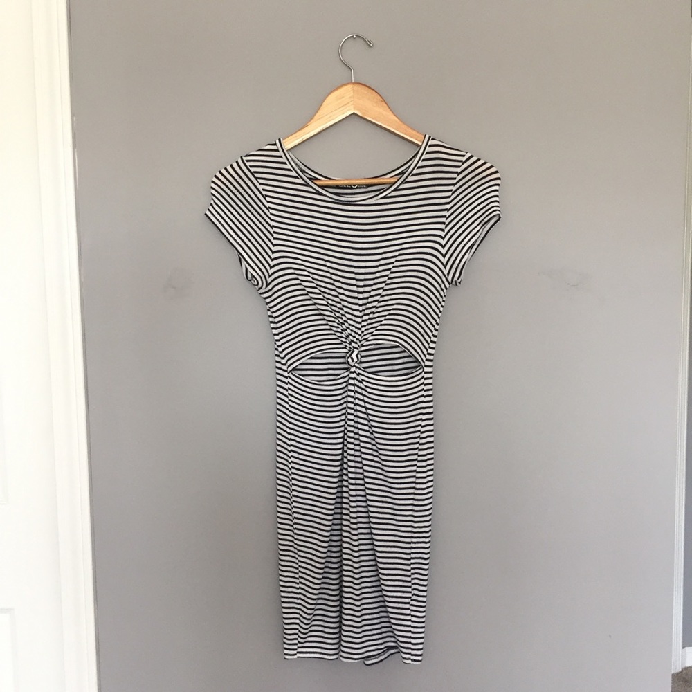 Navy blue & white striped tshirt dress 💘