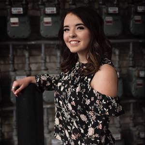 Meet your Posher, Kayla