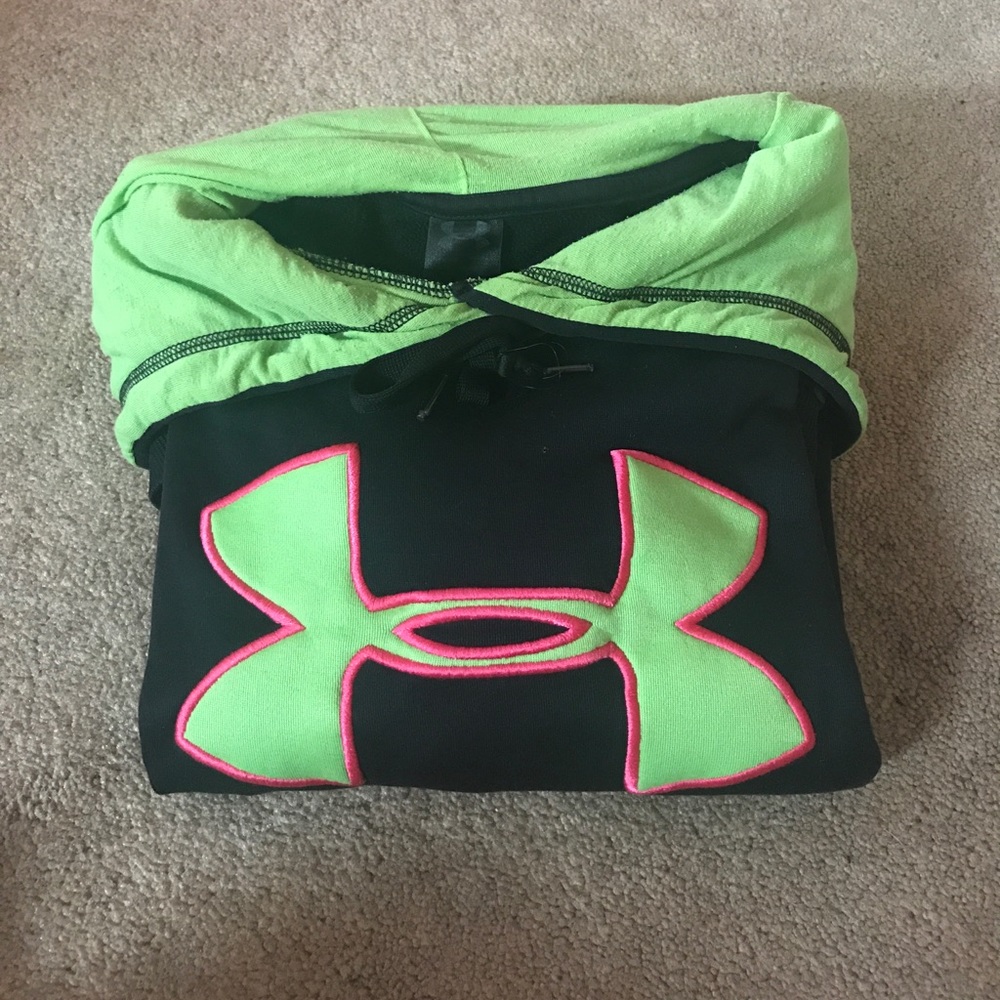 Under Armor sweatshirt
