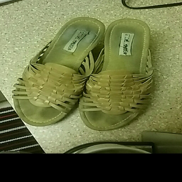 Ladies shores - Picture 2 of 3