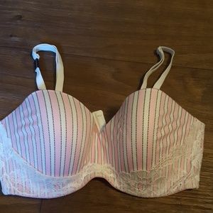 Victoria's Secret Body By Victoria Bra
