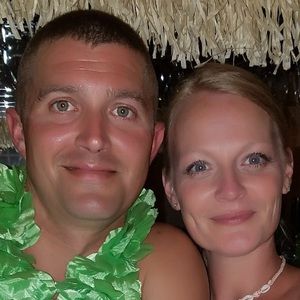 Meet your Posher, Elaine